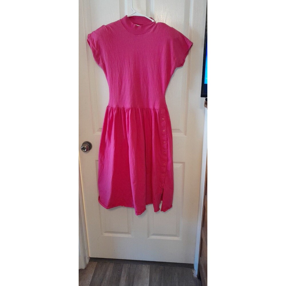 Vintage Ivy Impressions Pink Knee Length With Side Buttonś Size Medium. B63
